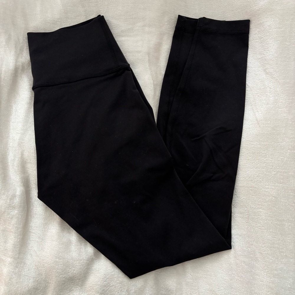 ❌SOLD❌ Lululemon Original High Waisted Wunder Under Leggings Black Luon Size 6